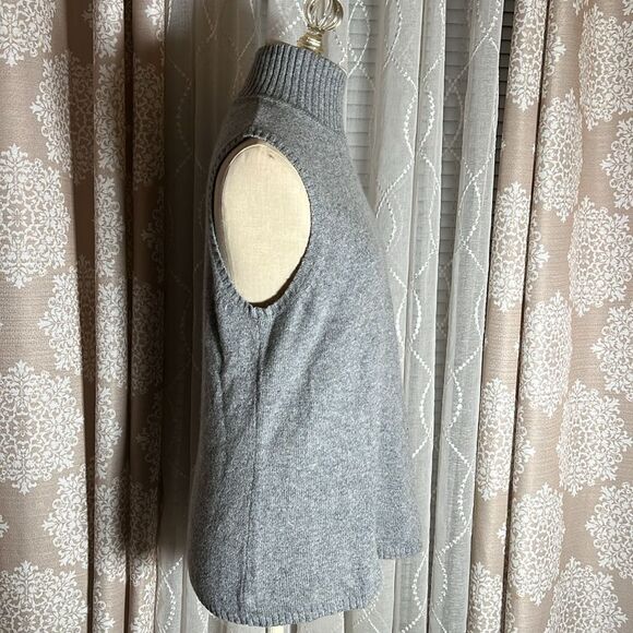 Womens Chicos mock turtleneck sleeveless top. Chicos Size 2 (medium) - Picture 3 of 8